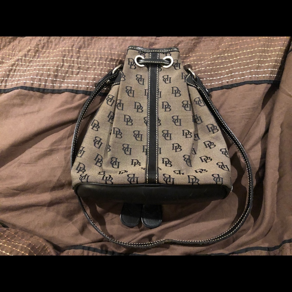 Vintage Dooney and Bourke purse